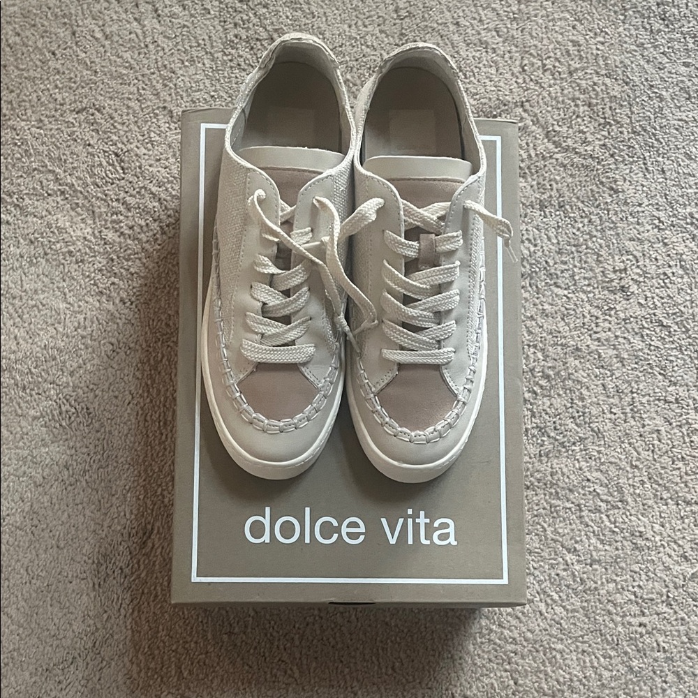 Dolce Vita Women's Beige and Cream Sneakers Zolen